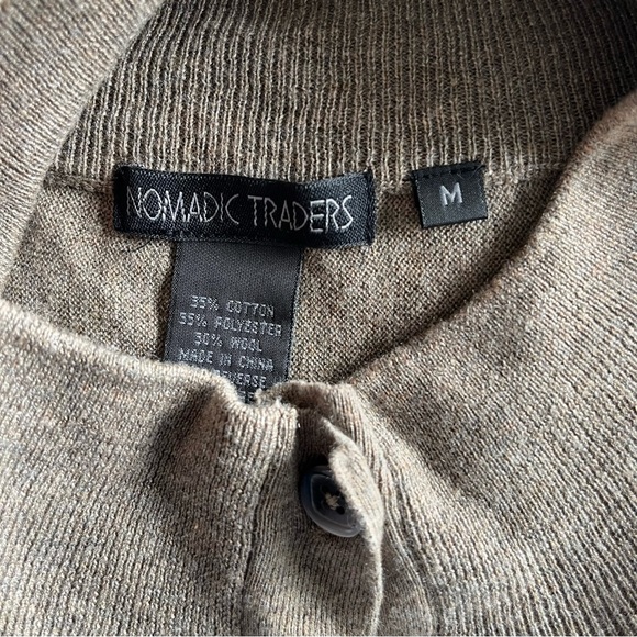 Nomadic Traders button down - Picture 5 of 5